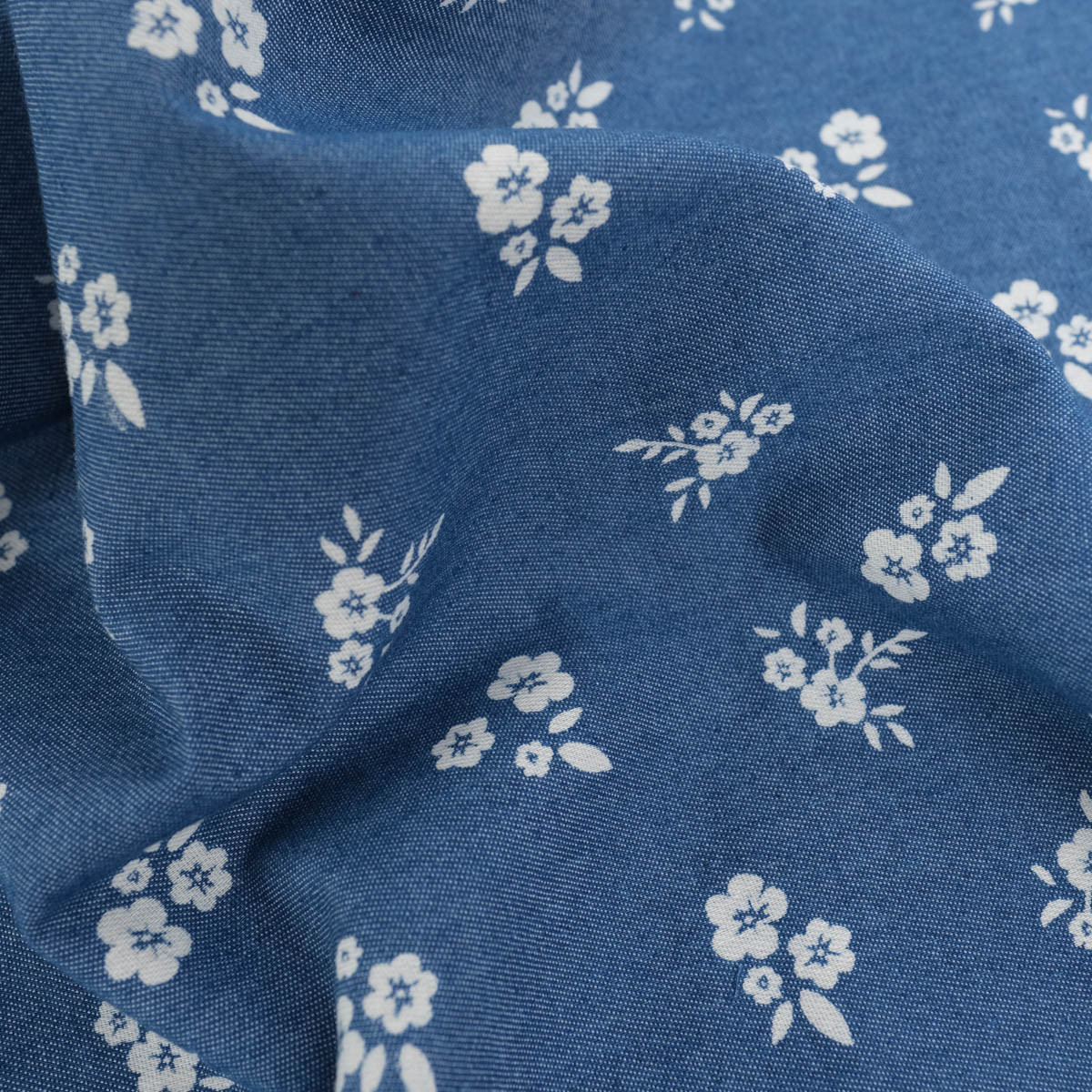 Tissu Chambray Jean Palerme Fleur Fond Bleu Jean - MAISON KLEM